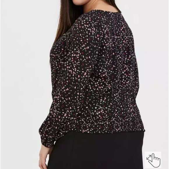 Torrid Size 5 Challis Twist Front Long Sleeve Blouse - Picture 2 of 7
